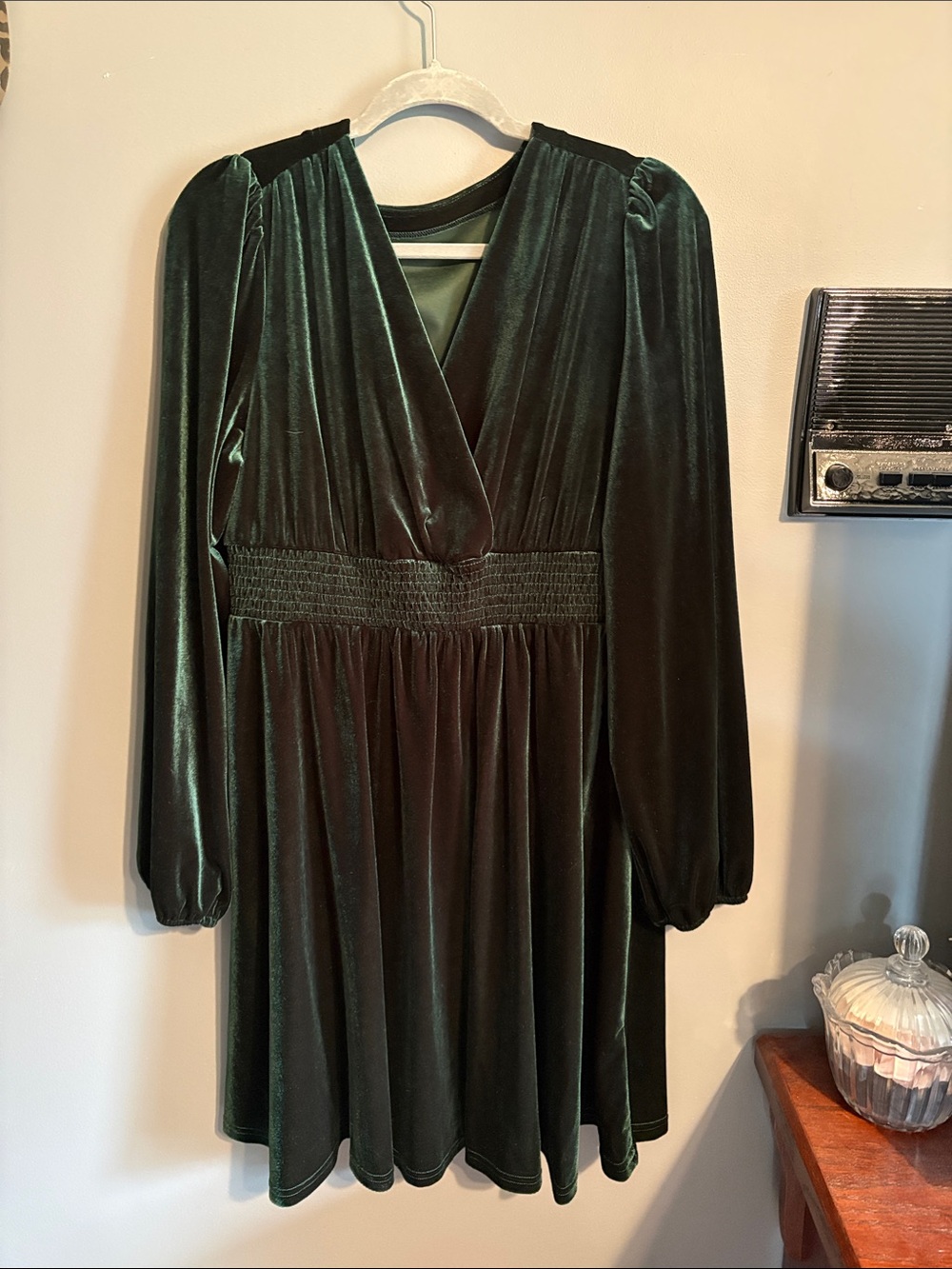 Women’s Dark Green Velvet V-Neck Long Sleeve Dress